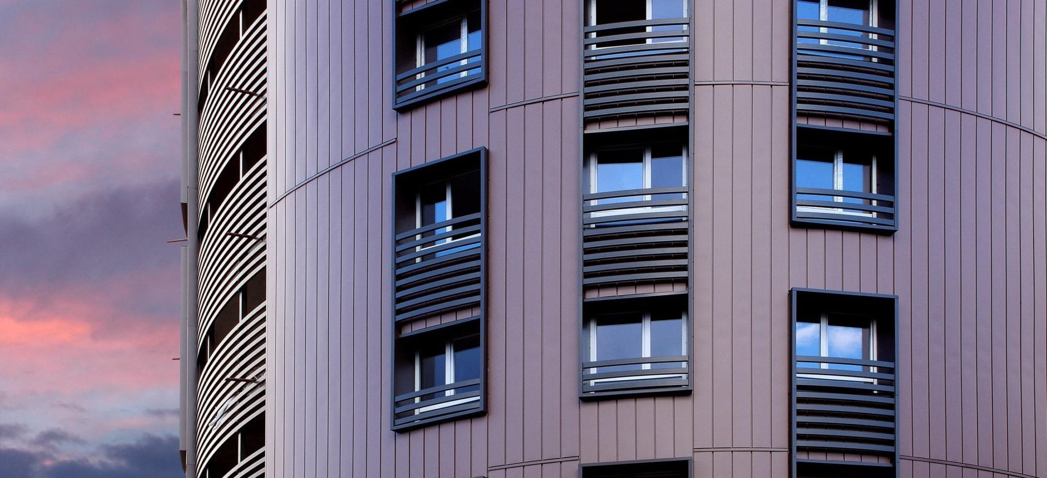 ellipse-2-panel-de-fachada-recortada